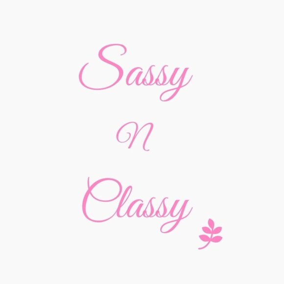 Gold Starfish Sea Shell Stud Earrings - Picture 3 of 3